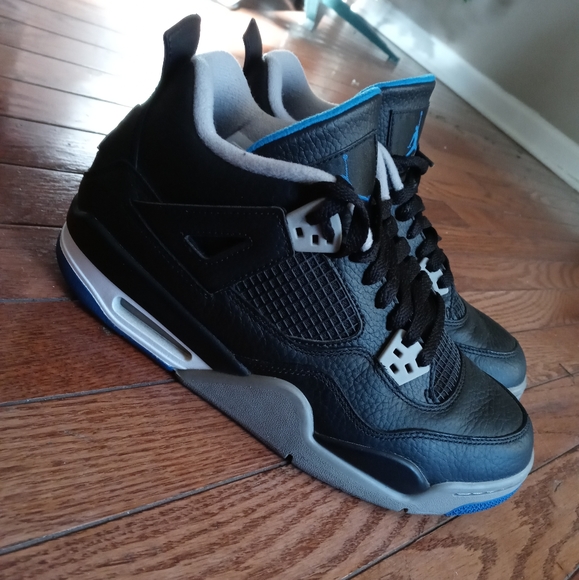 🚫SOLD🚫 Air Jordan 4 Retro - Picture 7 of 8